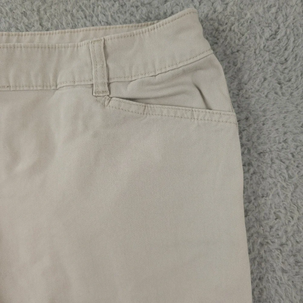 Chicos Pants Womens 0.5 US 6 Khaki Beige Chino Crop Lightweight Stretch Casual